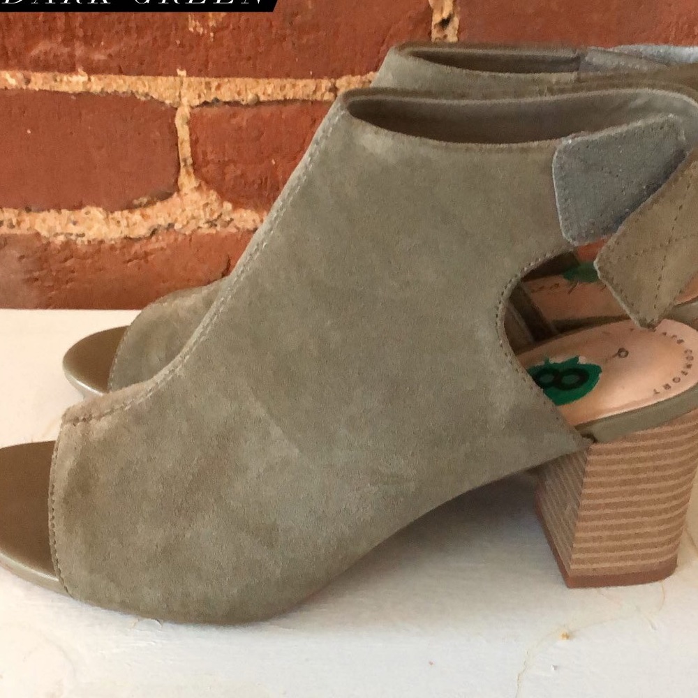 Clark’s Olive green suede heels